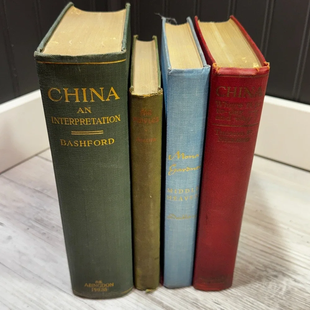 Lot of 4 Decorative Book Stack - Staging, Shabby Chic